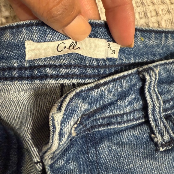 Cello Women's Distressed Blue Jeans Size 29 - Picture 2 of 9